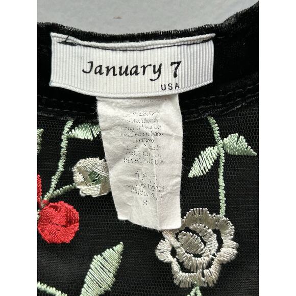 January‎ 7 Shirt Womens Small Black Floral Lace Velvet Pullover Top DarkFloral - Picture 4 of 7